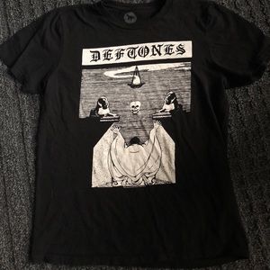 Deftones t shirt